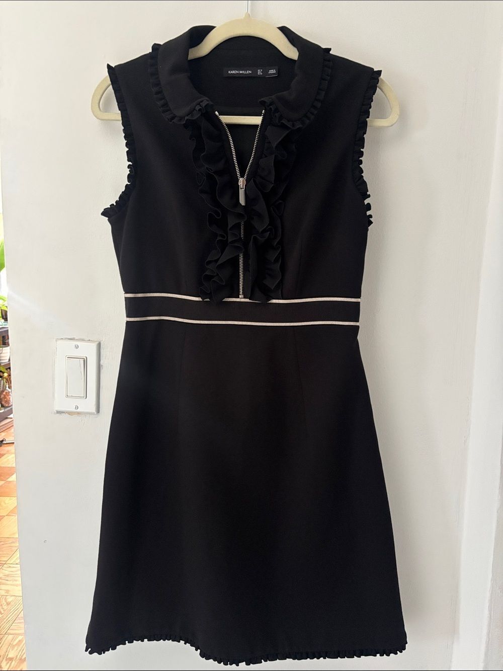 Karen Millen Black Sleeveless Ruffle-Front Mini Dress White Piping Size 8
